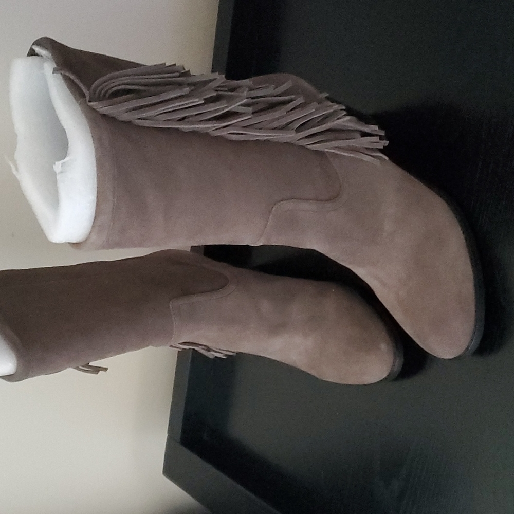 NWOT tan genuine suede leather boots sz 7